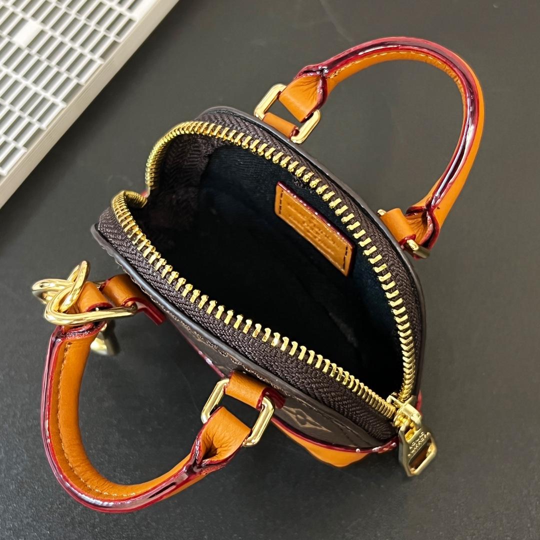 Louis Vuitton Micro Alma Bag Charm   M00995 - EUR FASHION