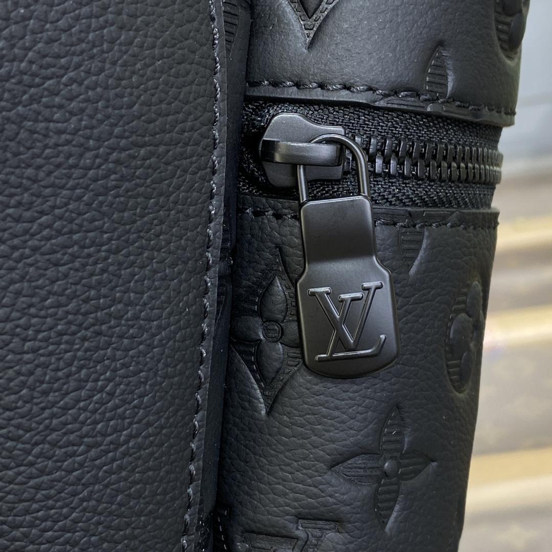Louis Vuitton Discovery Backpack (29*38*20cm)    M46553 - EUR FASHION