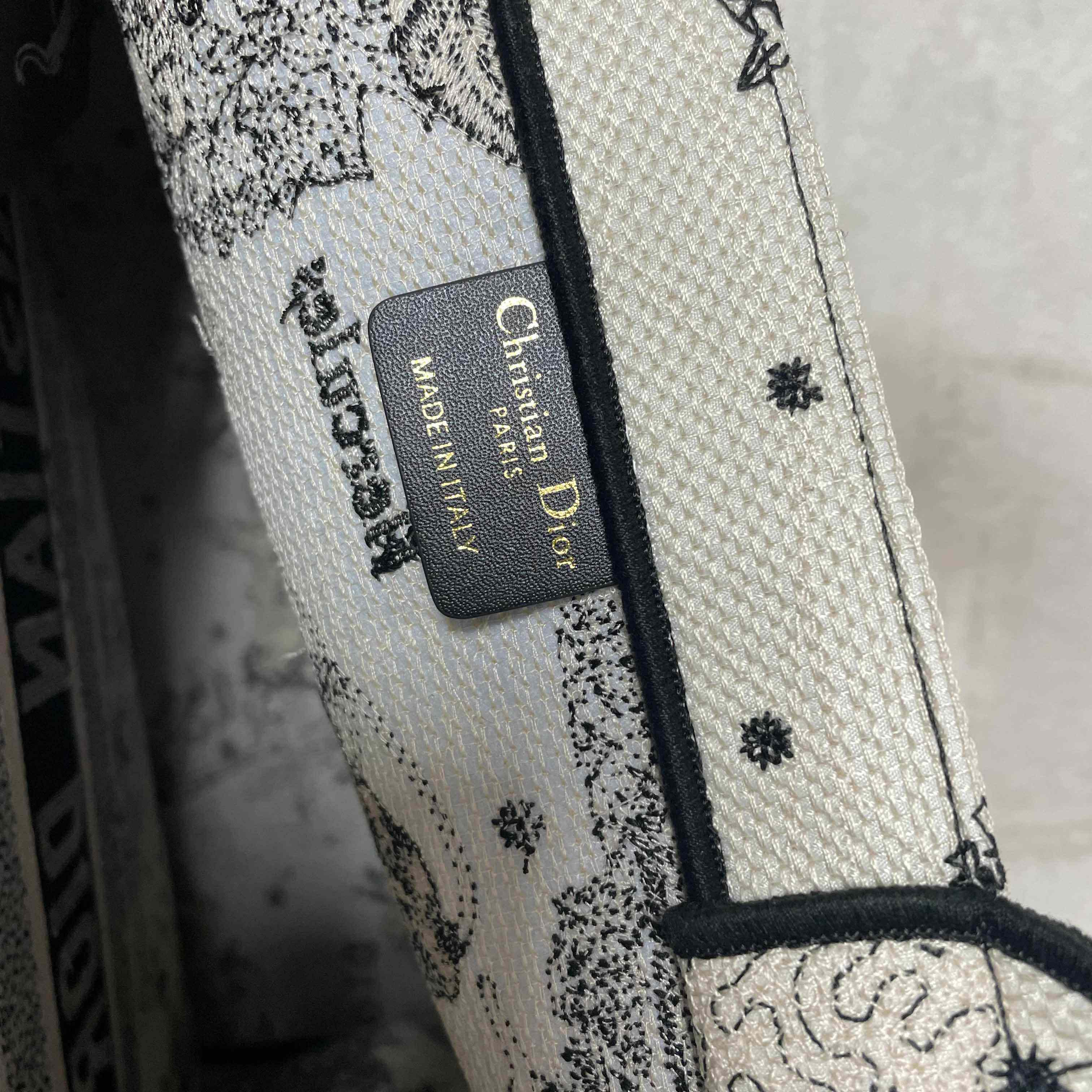 Dior Oblique Embroidered Book Tote(41.5-25-18cm) (50% Off Sale) pb139 - EUR FASHION