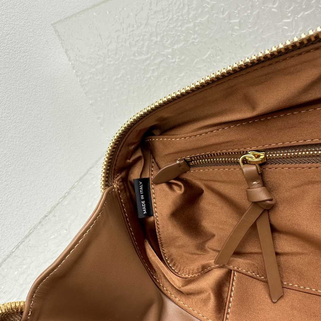 Miu Miu Arcadie leather bag - EUR FASHION