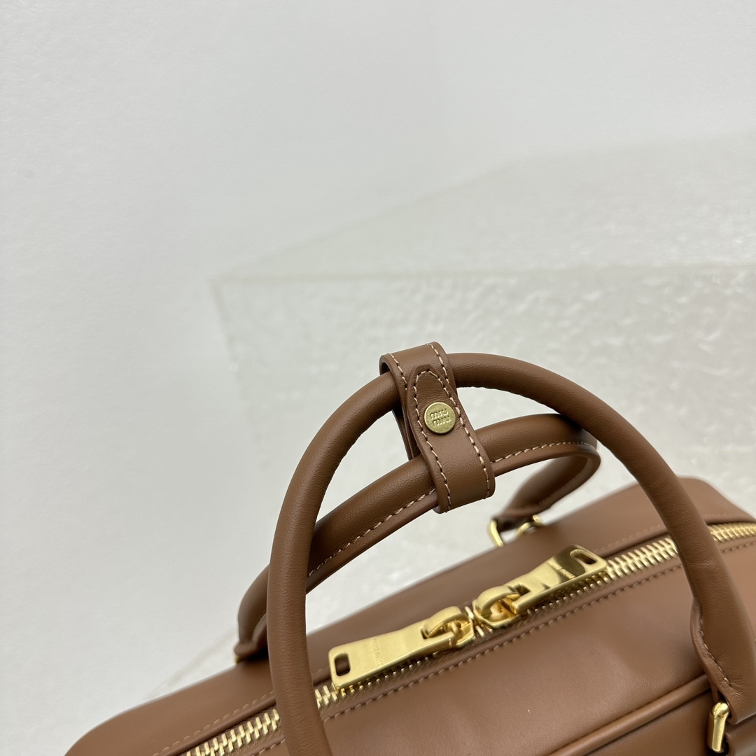 Miu Miu Arcadie leather bag - EUR FASHION