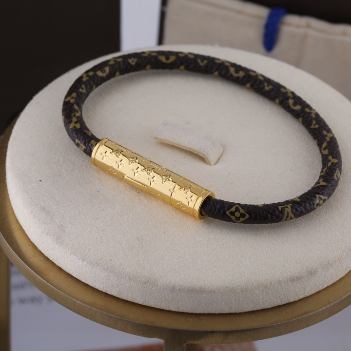 Louis Vuitton Brown Monogram Bracelet - EUR FASHION