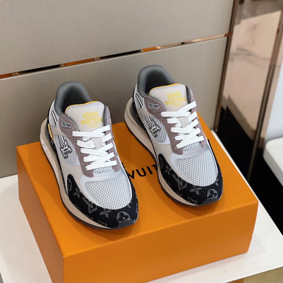 Louis Vuitton Run Away Sneaker   (upon uk size)  1ABFBZ - EUR FASHION