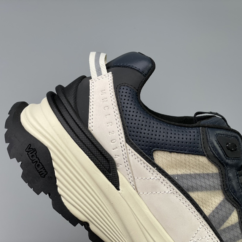 Moncler Lite Runner Low Top Sneaker - EUR FASHION