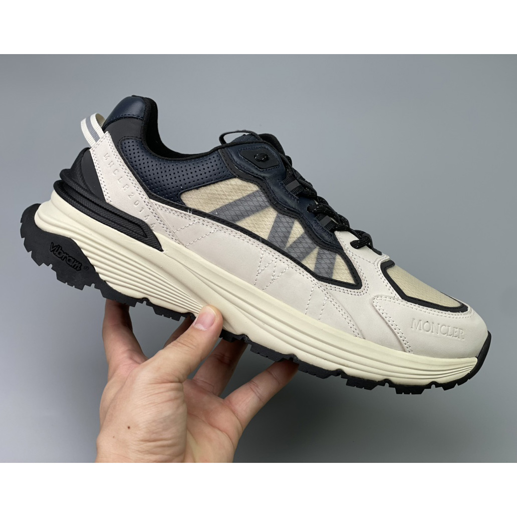 Moncler Lite Runner Low Top Sneaker - EUR FASHION