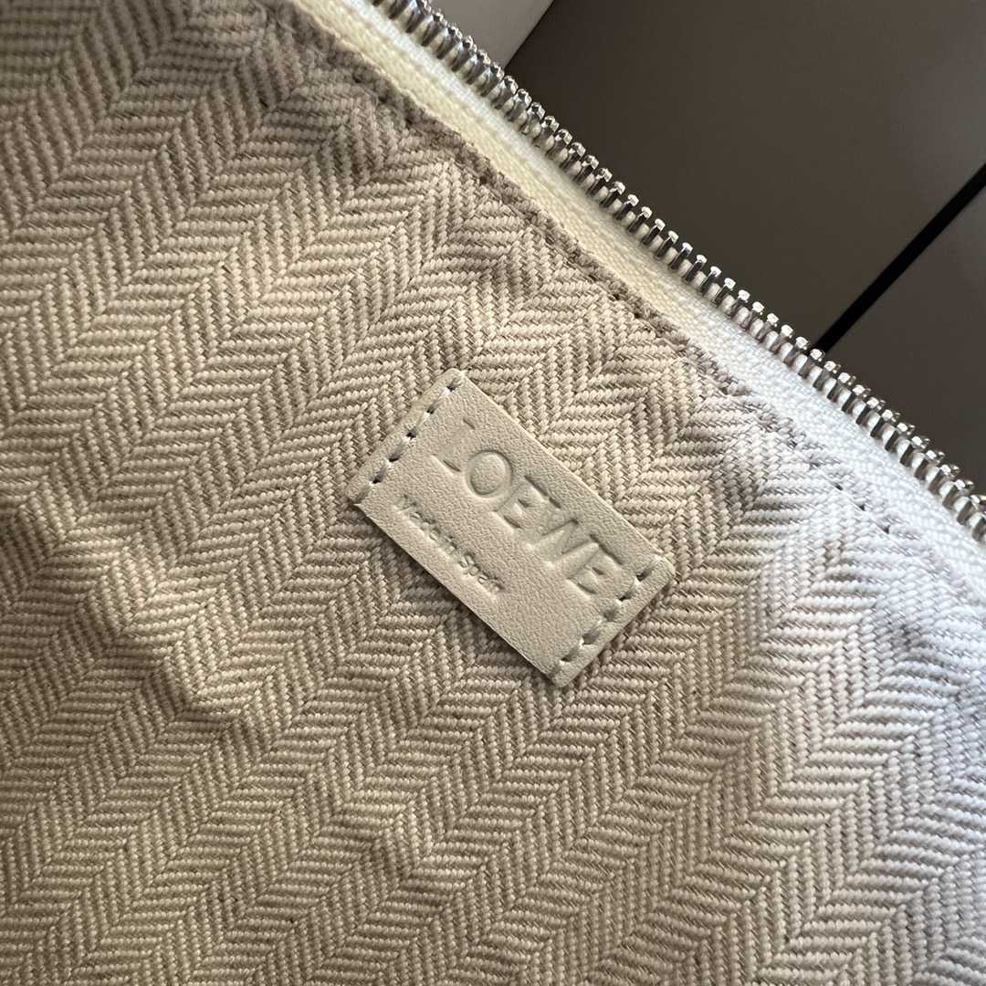 Loewe Mini Hammock Hobo Bag In Classic Calfskin - EUR FASHION