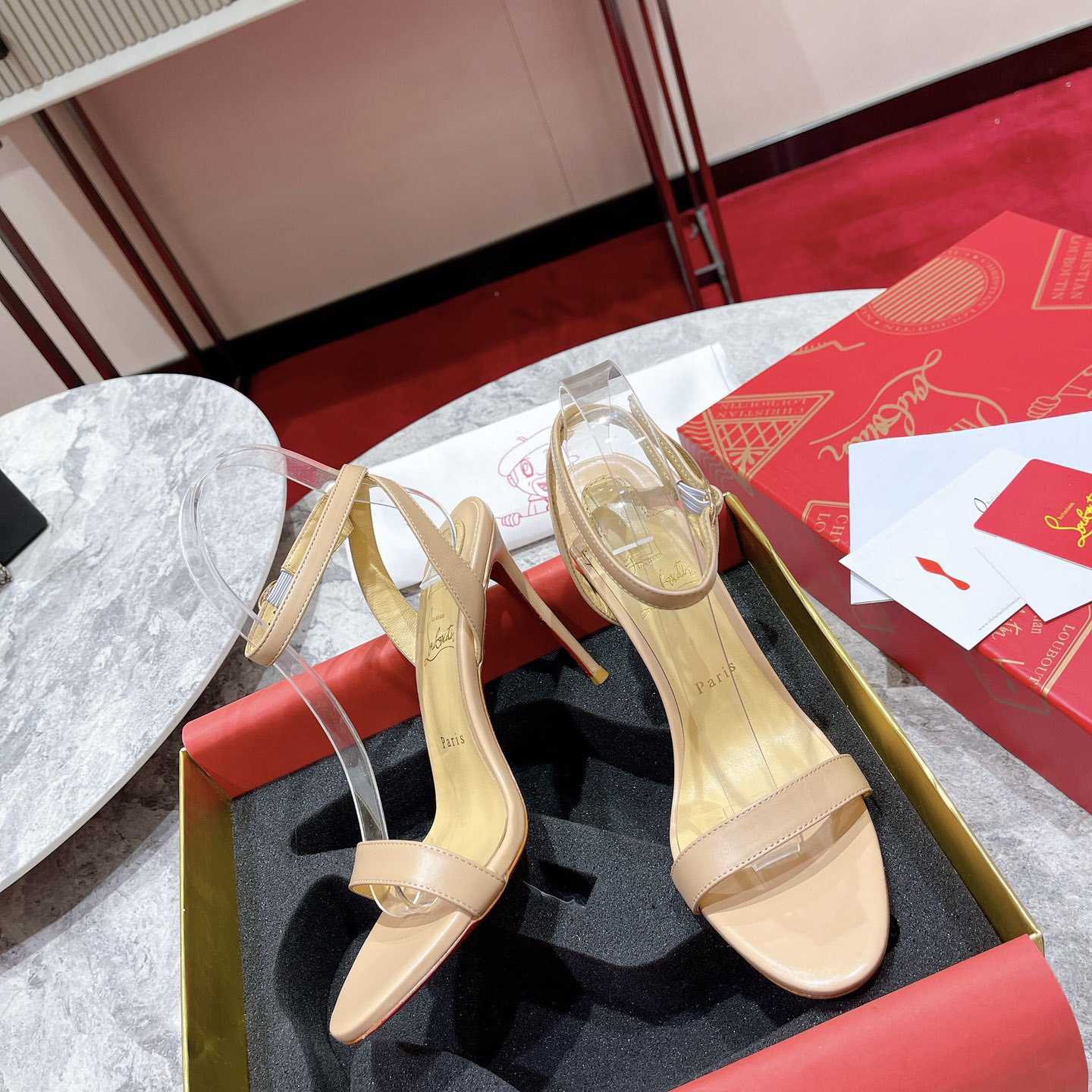 Christian Louboutin Loubi Queen Sandals - Nappa leather - Nude - EUR FASHION