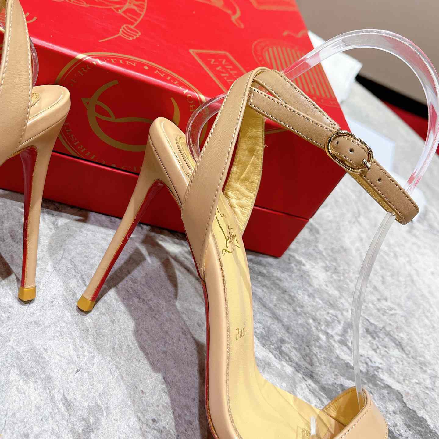 Christian Louboutin Loubi Queen Sandals - Nappa leather - Nude - EUR FASHION