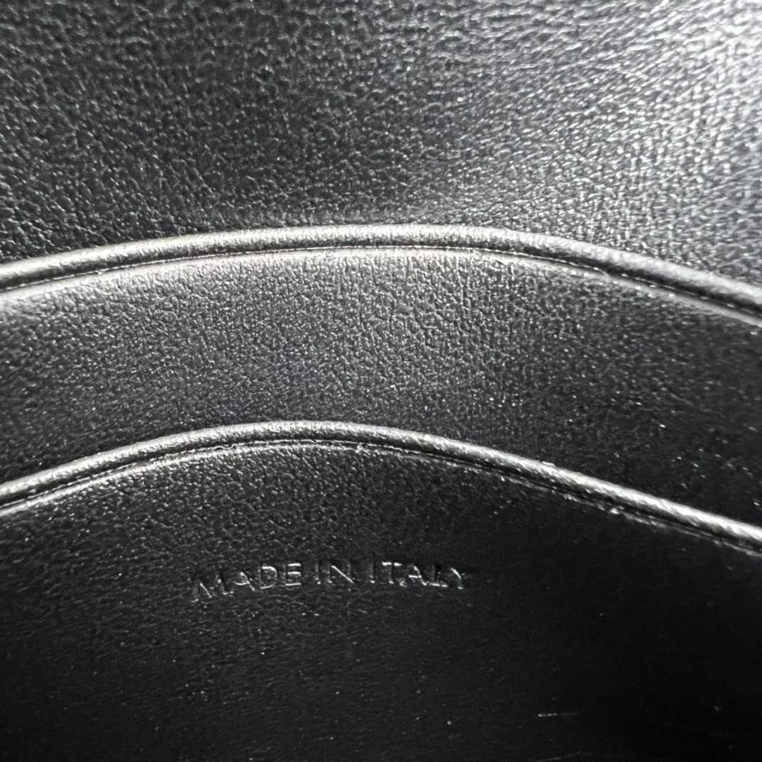 Celine Compact Wallet With Coin Triomphe In Shiny Calfskin - EUR FASHION