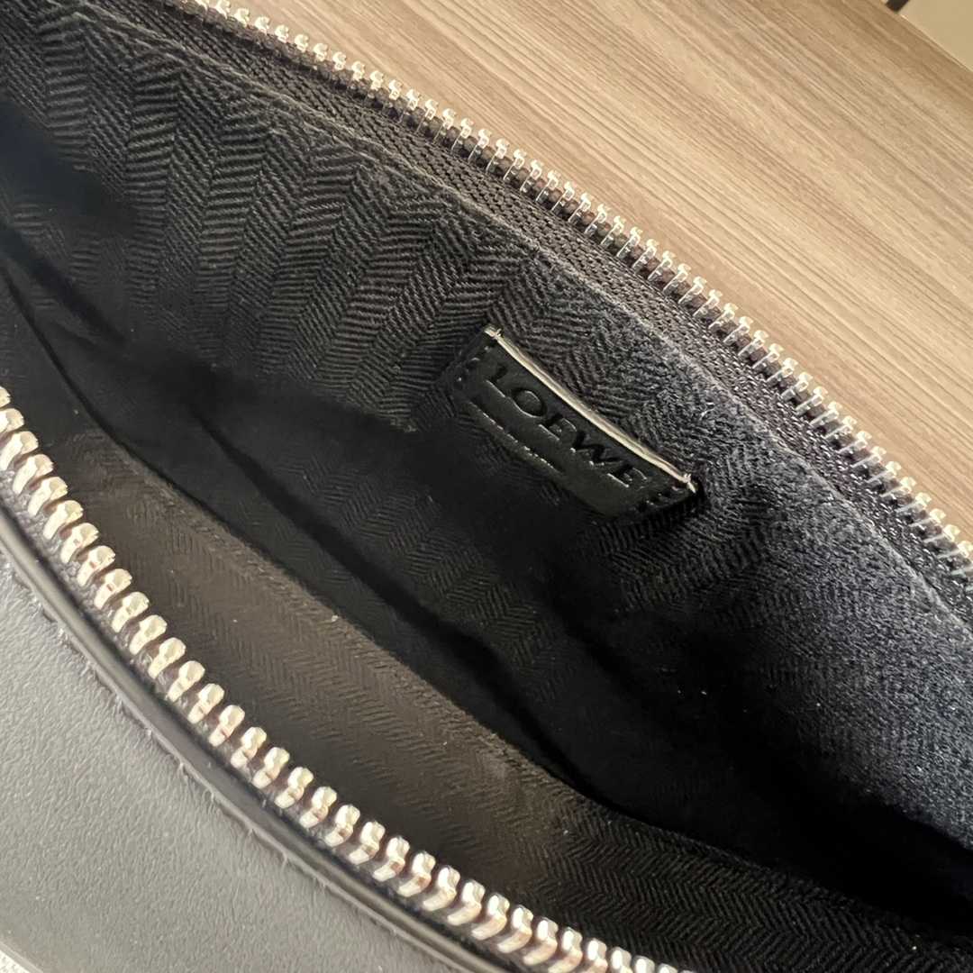 Loewe Mini Hammock Hobo Bag In Classic Calfskin - EUR FASHION