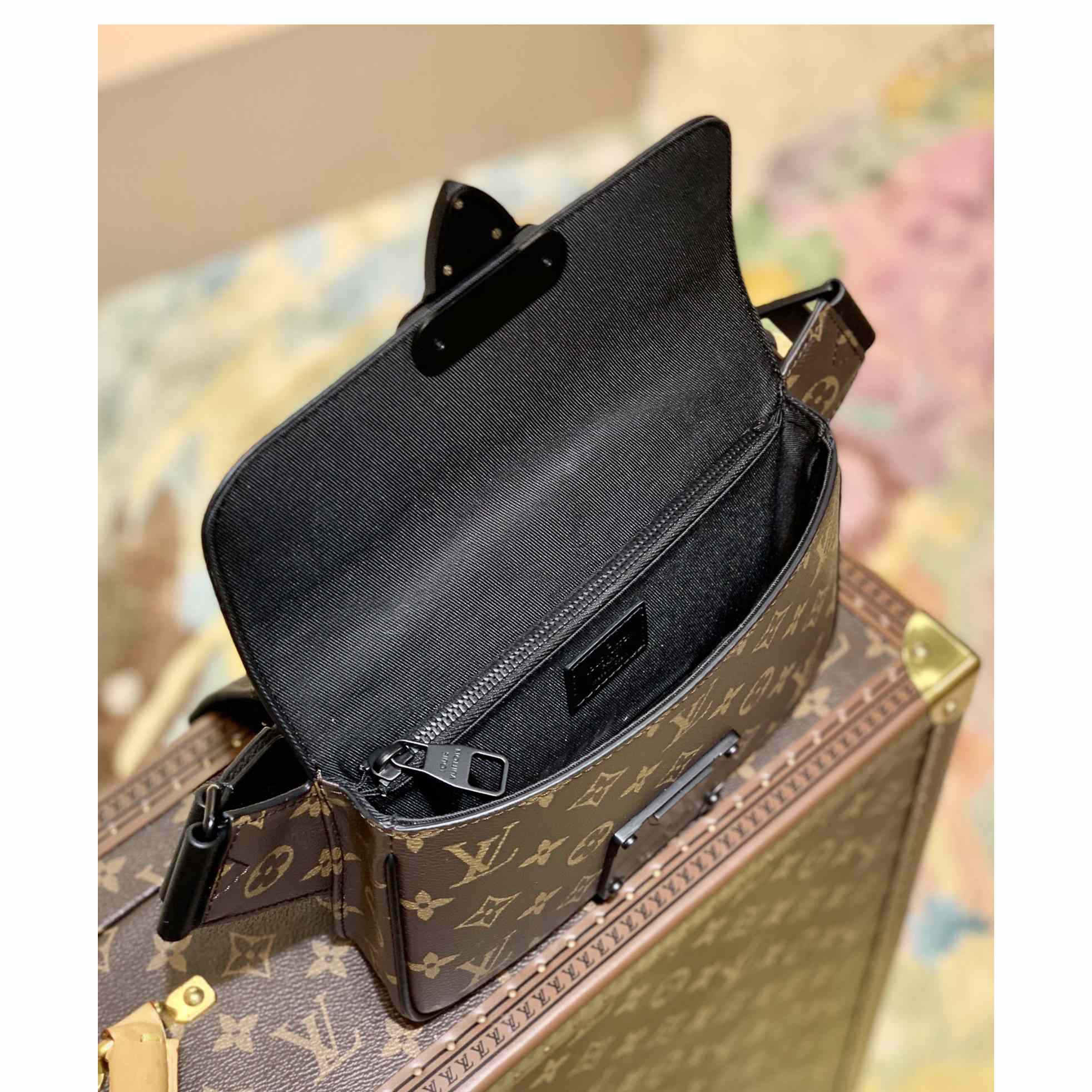 Louis Vuitton S Lock Sling Bag(21-15-4cm)    M45807 - EUR FASHION