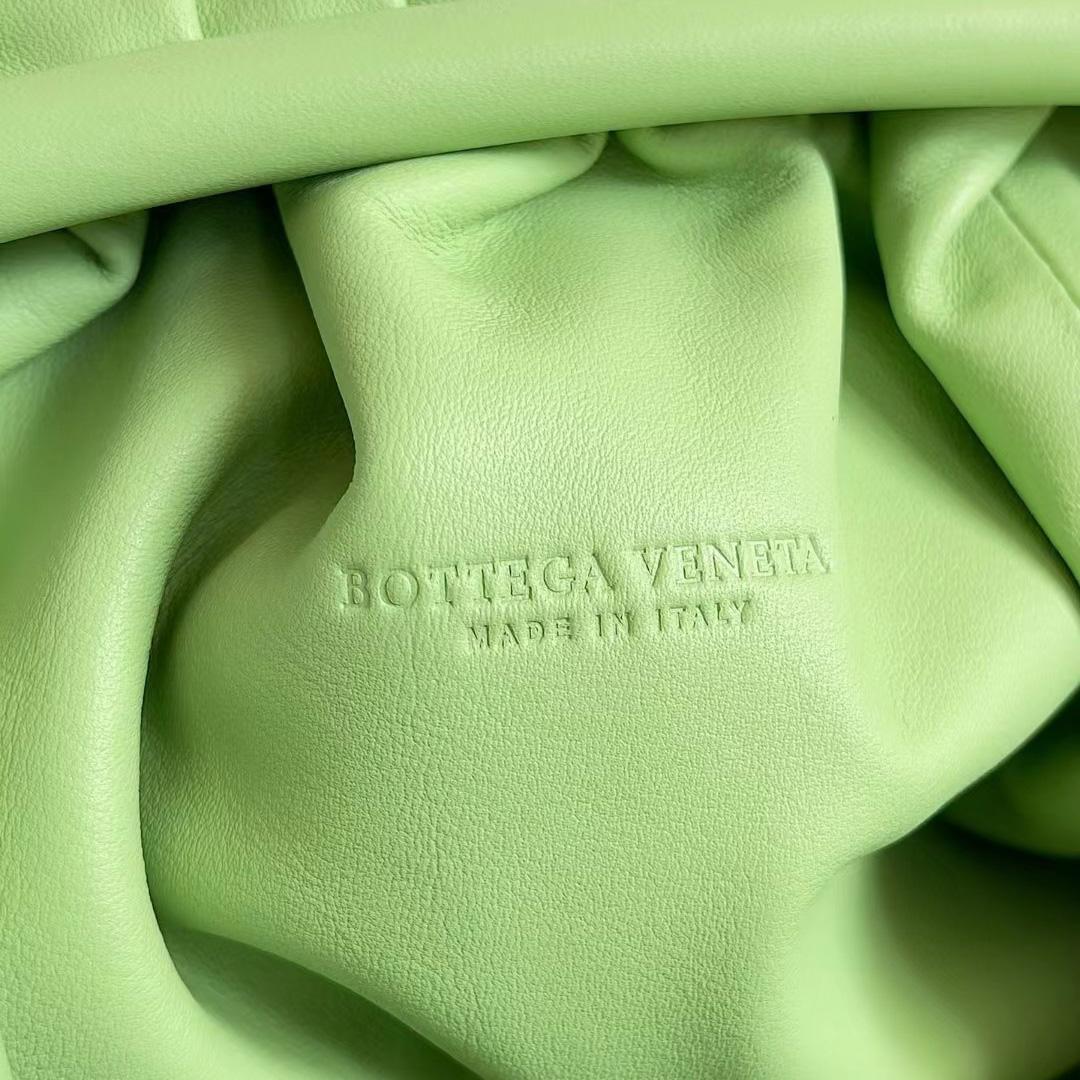 Bottega Veneta Teen Pouch  (31-16-13cm) - EUR FASHION
