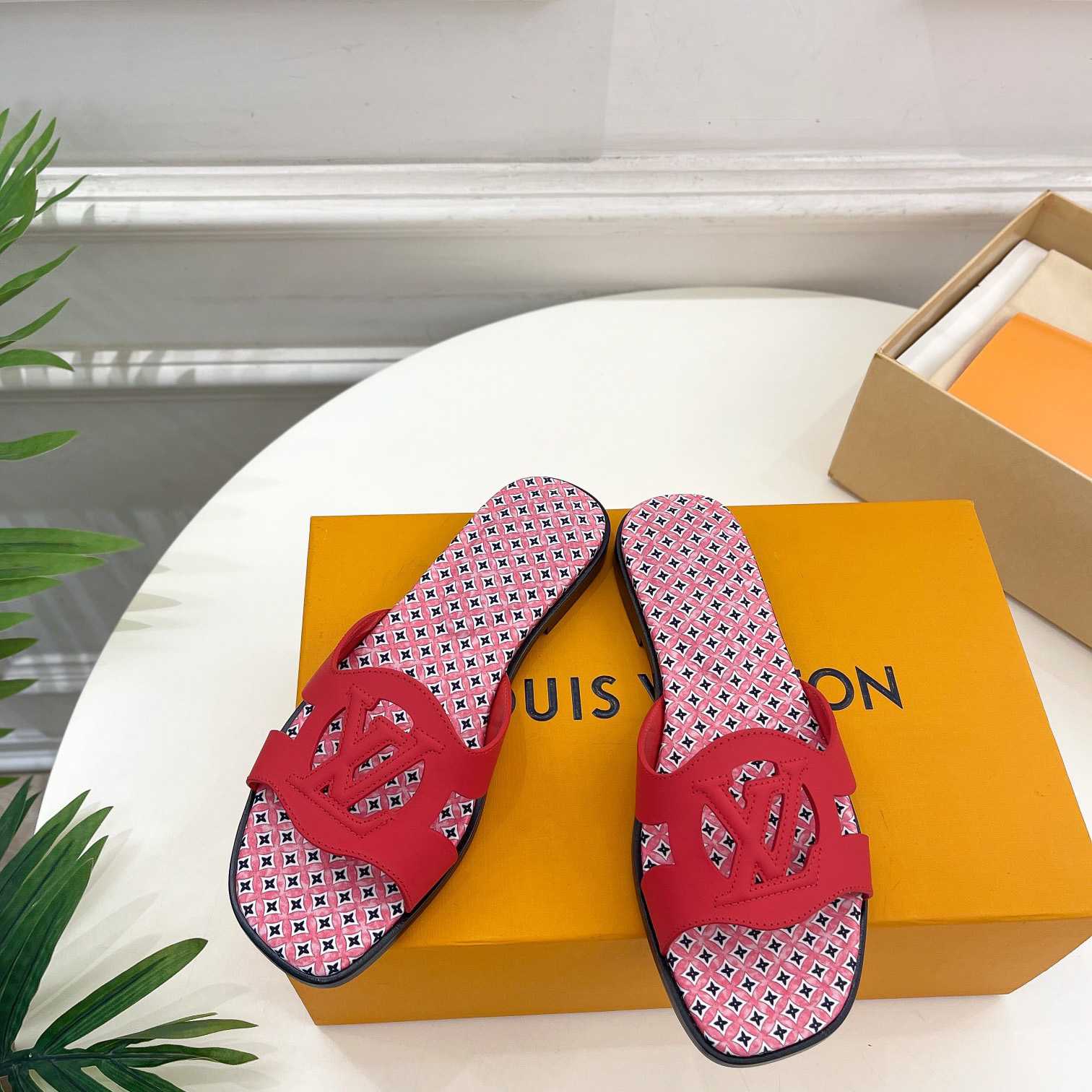 Louis Vuitton LV Isola Flat Mule - EUR FASHION