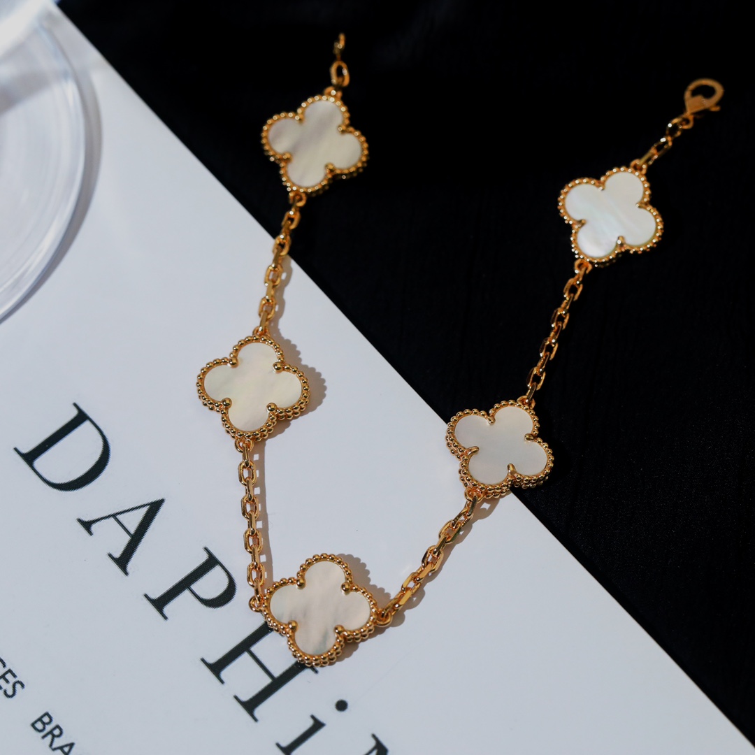 Van Cleef & Arpels Bracelet - EUR FASHION