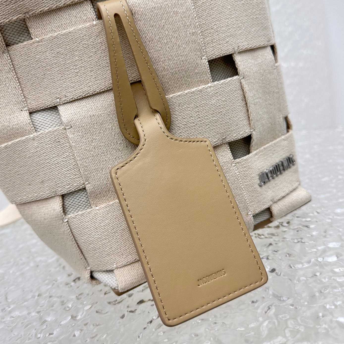 Jacquemus Le seau Gros Grain Utility Bucket Bag (16x14x24cm) - EUR FASHION