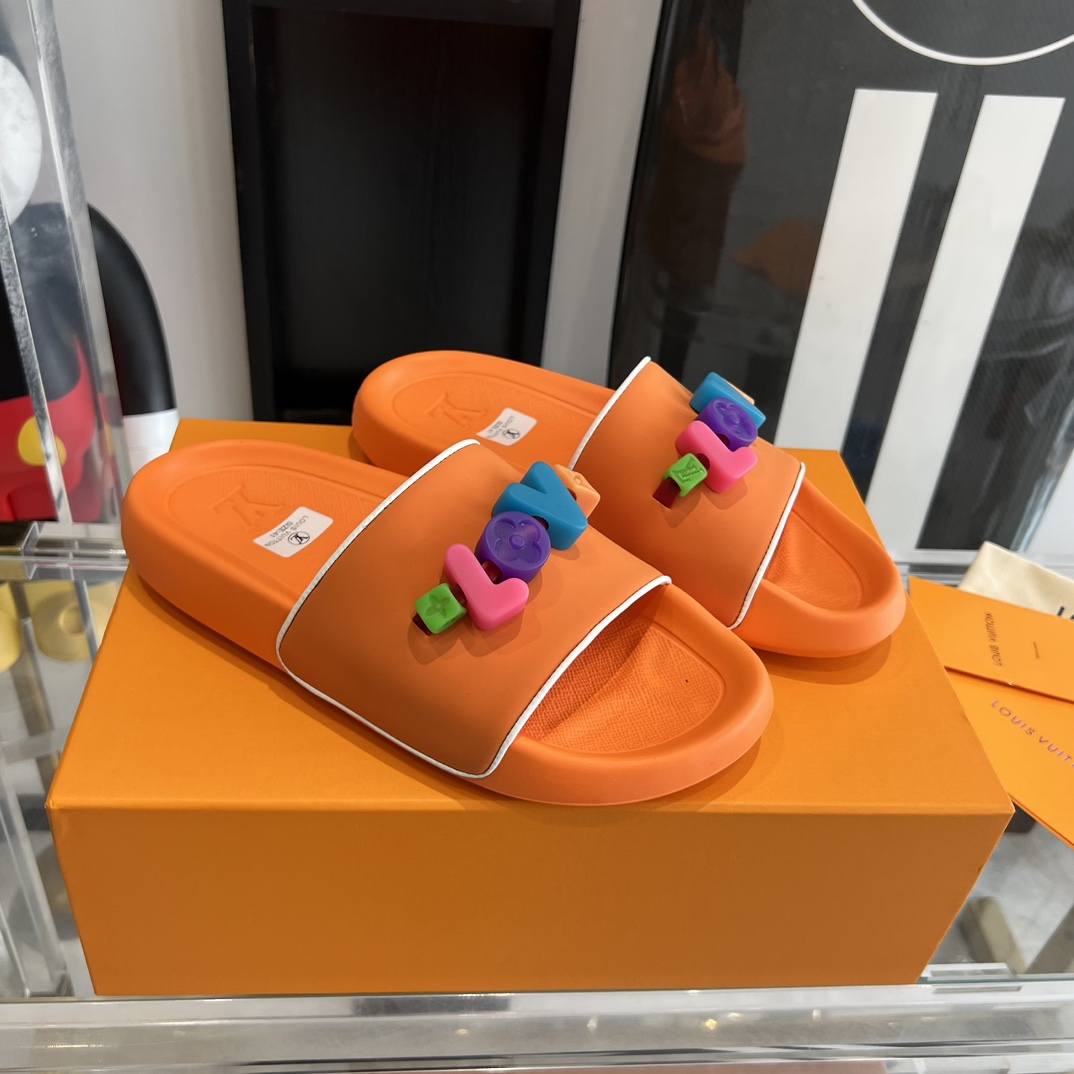 Louis Vuitton Pool Pillow Flat Comfort Mule Sandals - EUR FASHION