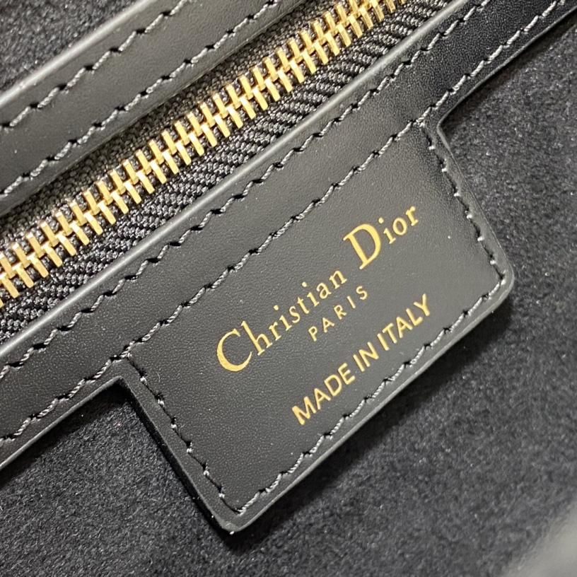 Dior CD Signature Bag With Strap - EUR FASHION