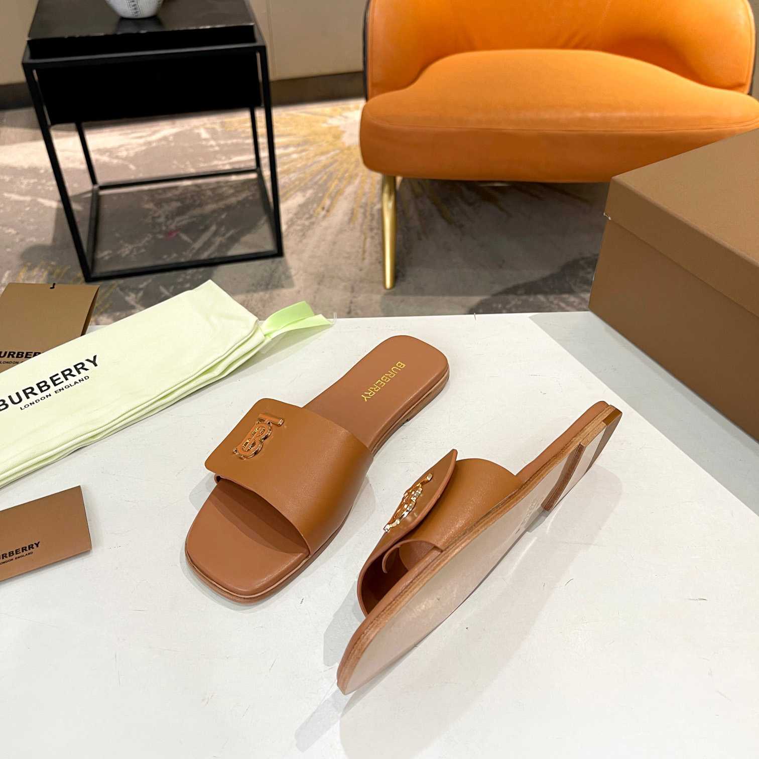 Burberry Women's Mule Sandals - EUR FASHION