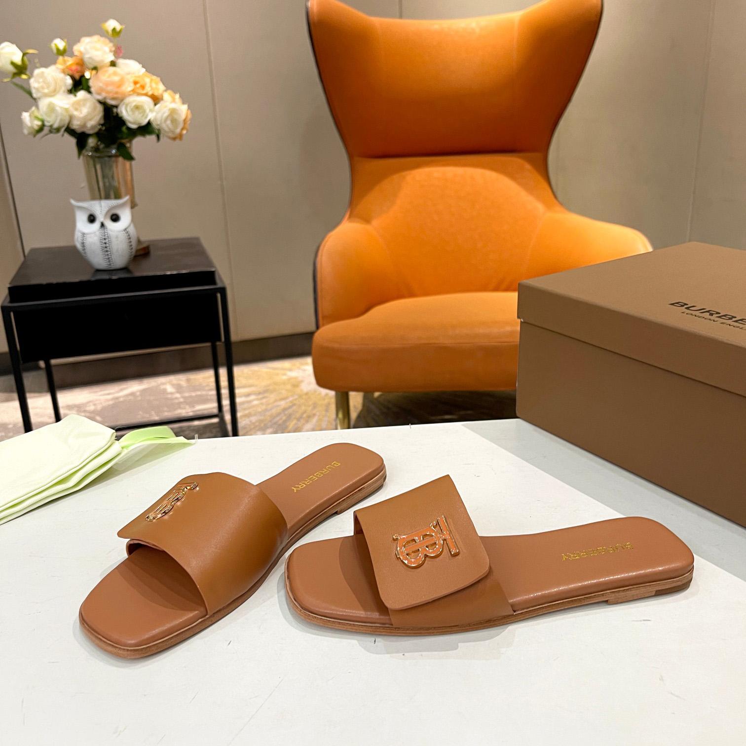 Burberry Women's Mule Sandals - EUR FASHION