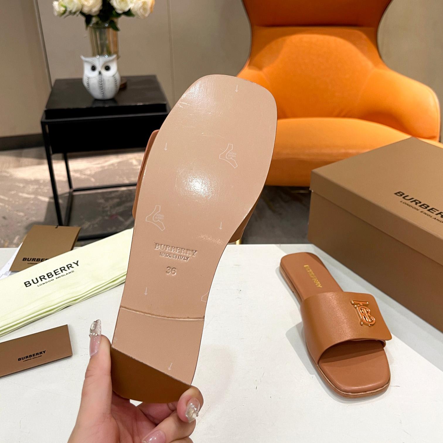 Burberry Women's Mule Sandals - EUR FASHION