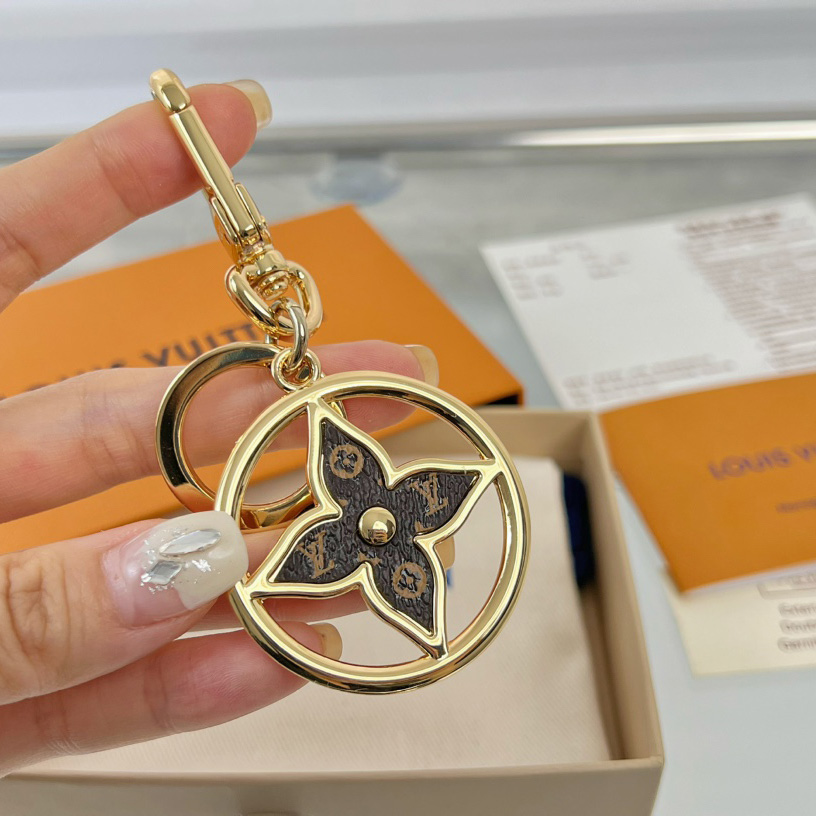 Louis Vuitton Puzzle Flower Monogram Keyring    M01207 - EUR FASHION