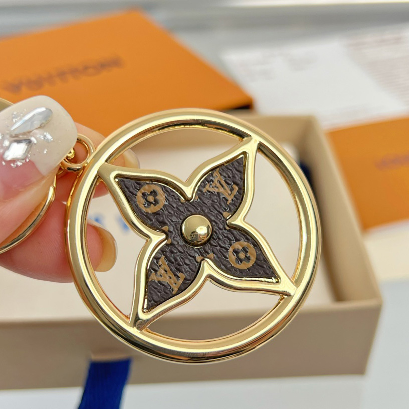 Louis Vuitton Puzzle Flower Monogram Keyring    M01207 - EUR FASHION
