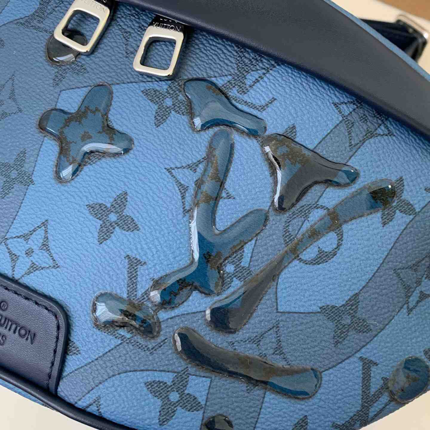 Louis Vuitton Discovery Bumbag  (44*15*9cm)   M22576 - EUR FASHION