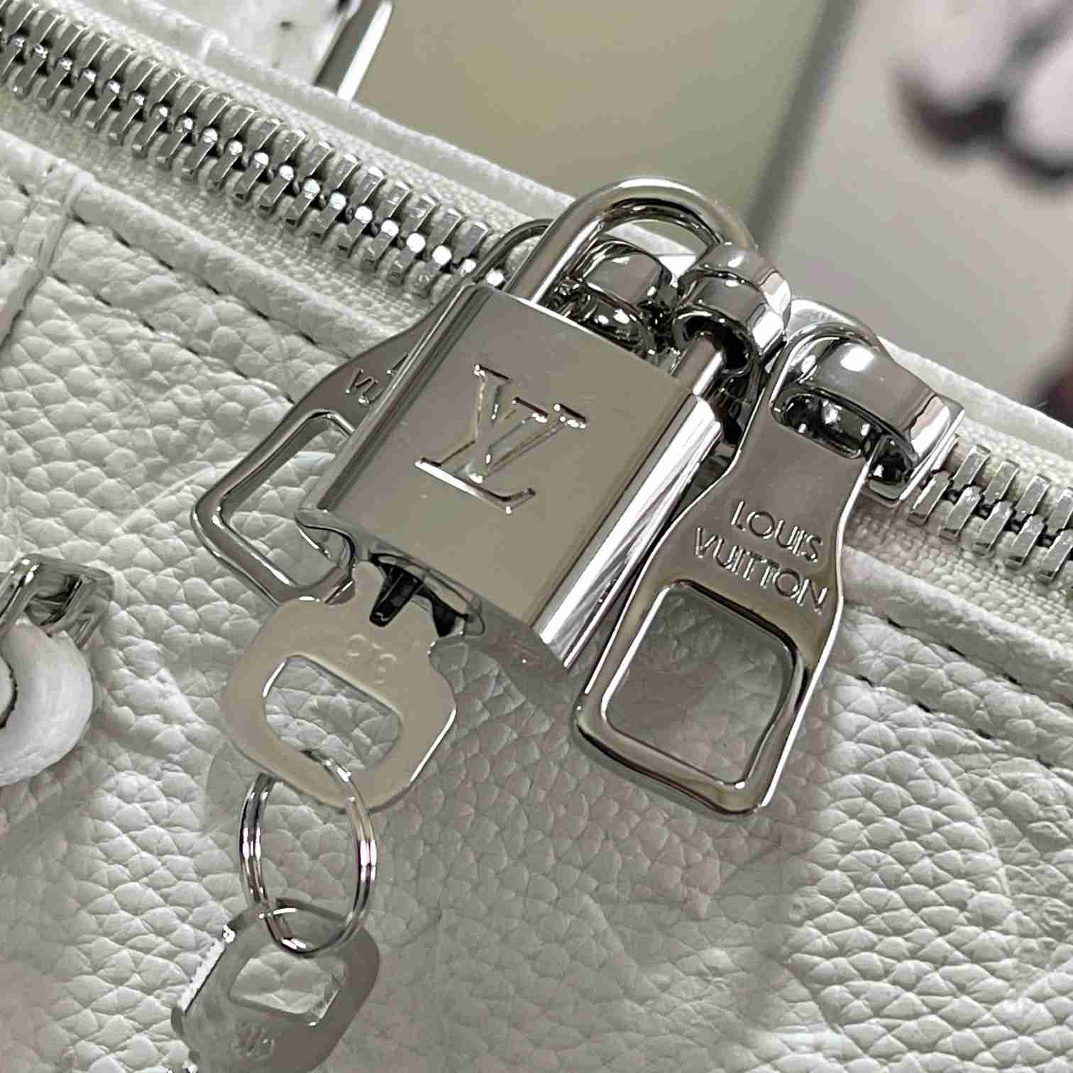 Louis Vuitton LV x YK Bandoulière Keepall 50    M21678 - EUR FASHION