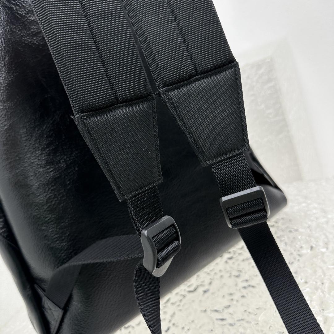 Balenciaga Explorer Backpack In Black (34.8x47x19.8cm) - EUR FASHION