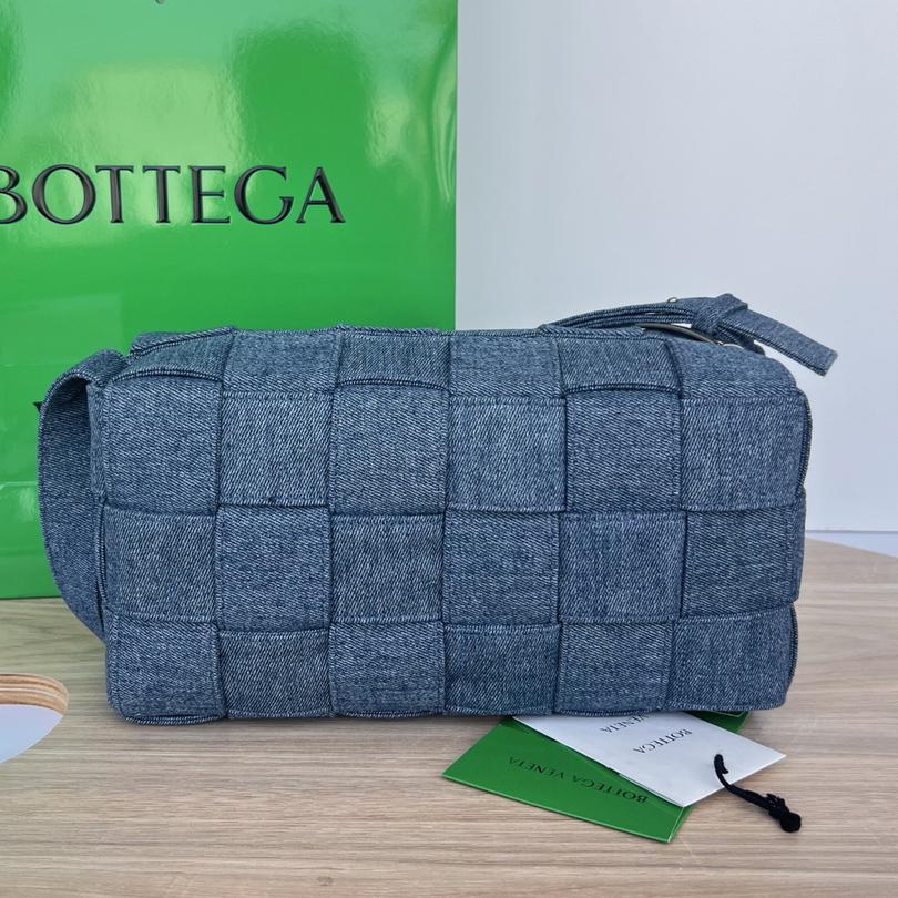 Bottega Veneta Brick Cassette Shoulder Bag (28x14x10cm) - EUR FASHION