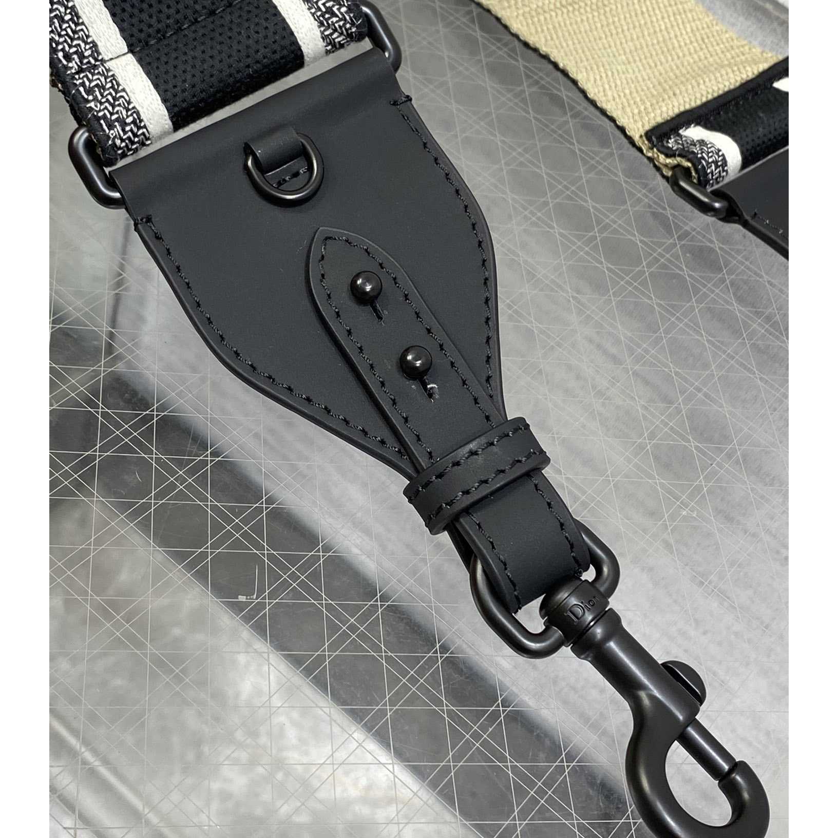 Dior Adjustable Shoulder Strap With Ring - EUR FASHION