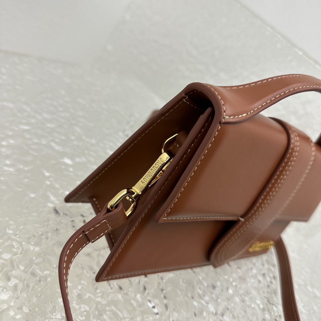 Jacquemus Le Grand Bambino - Light Brown - EUR FASHION