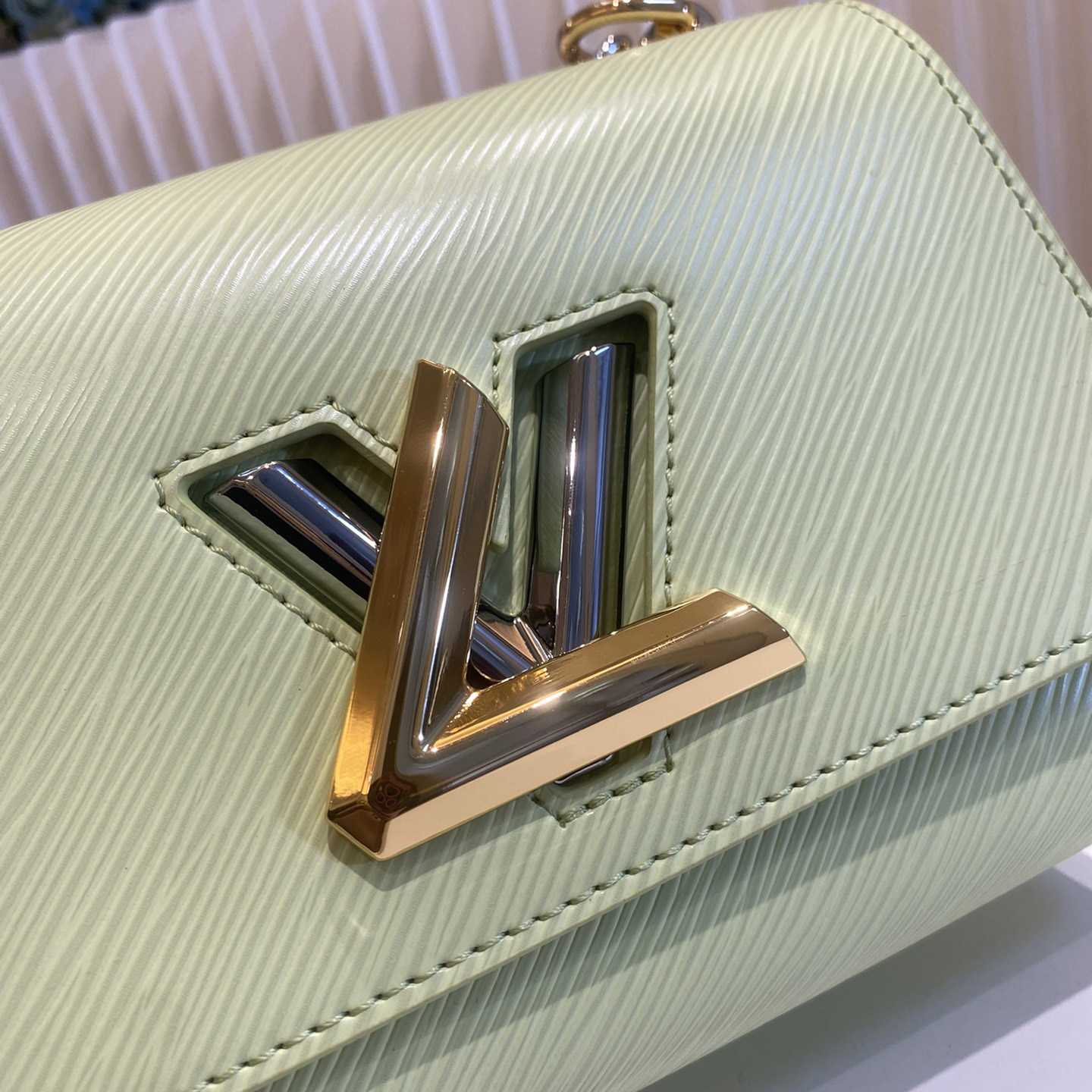 Louis Vuitton Twist PM   M22768 - EUR FASHION