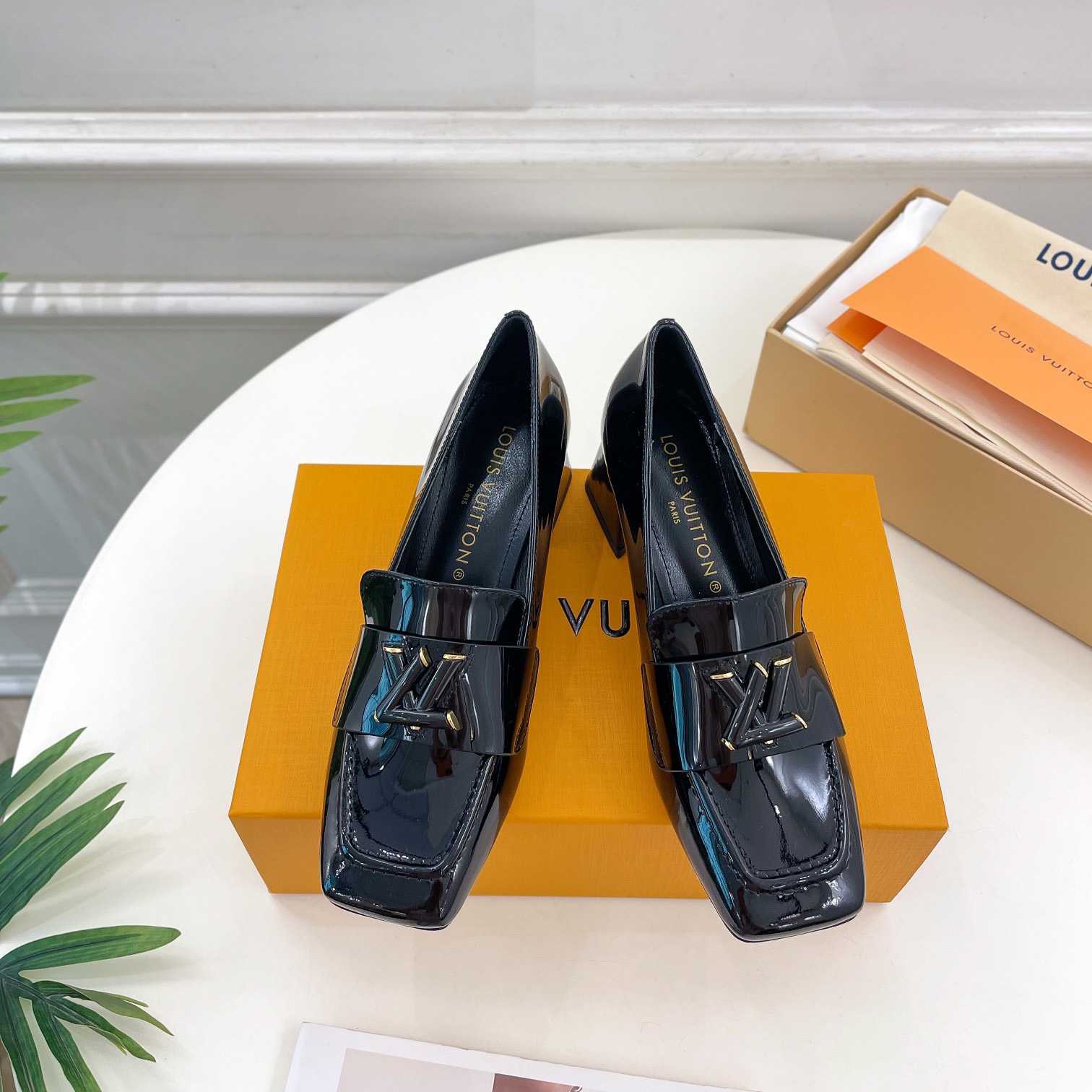 Louis Vuitton Shake Loafer   1ABTL2 - EUR FASHION