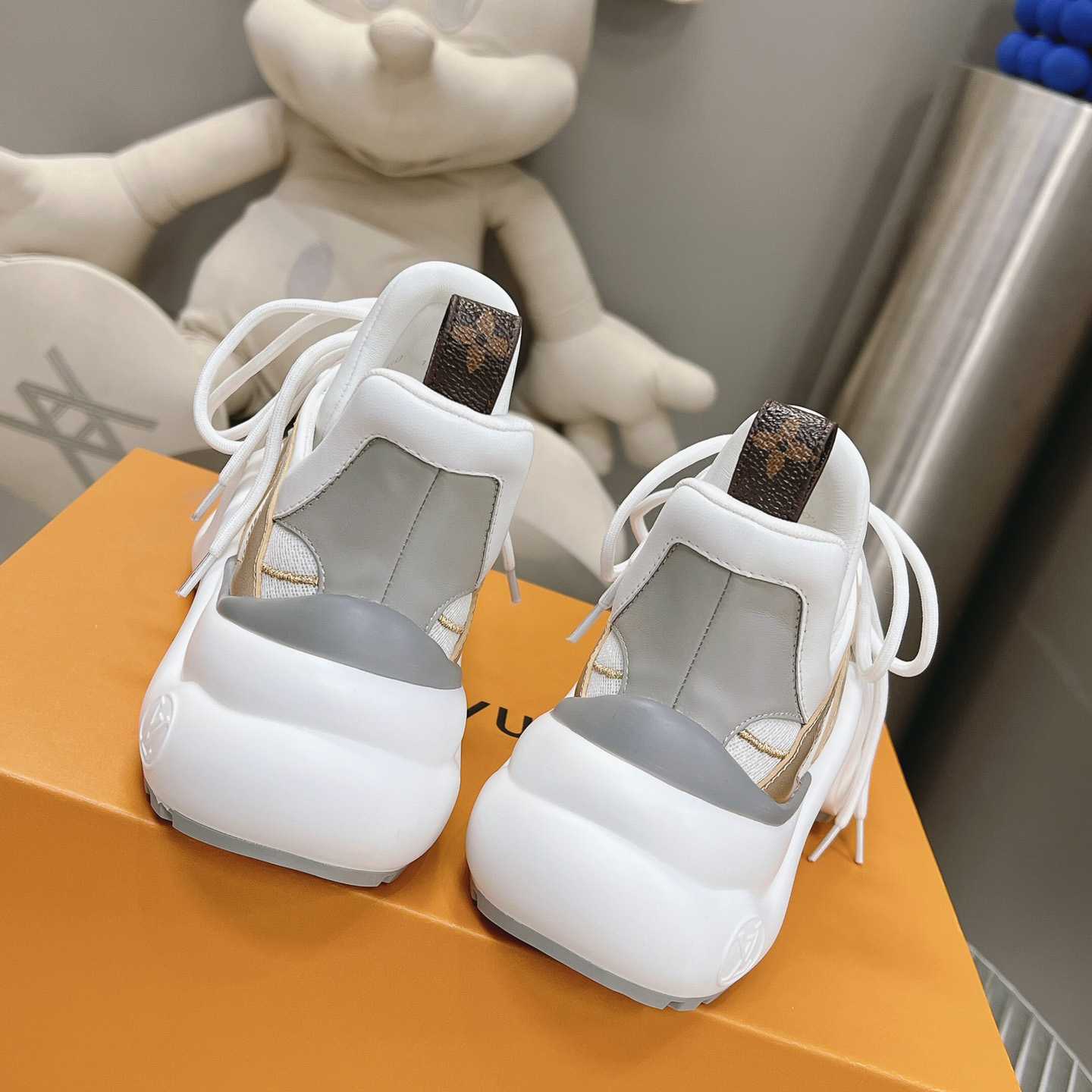 Louis Vuitton LV Archlight Sneaker      1AAVXW - EUR FASHION
