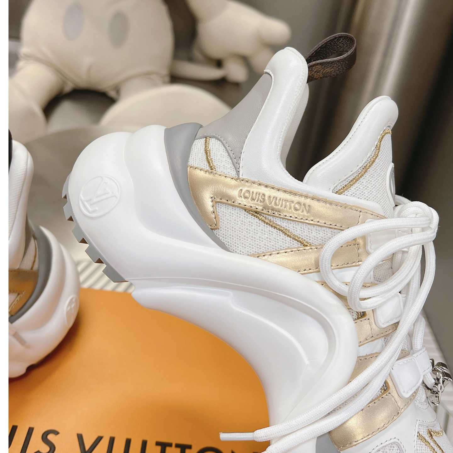 Louis Vuitton LV Archlight Sneaker      1AAVXW - EUR FASHION
