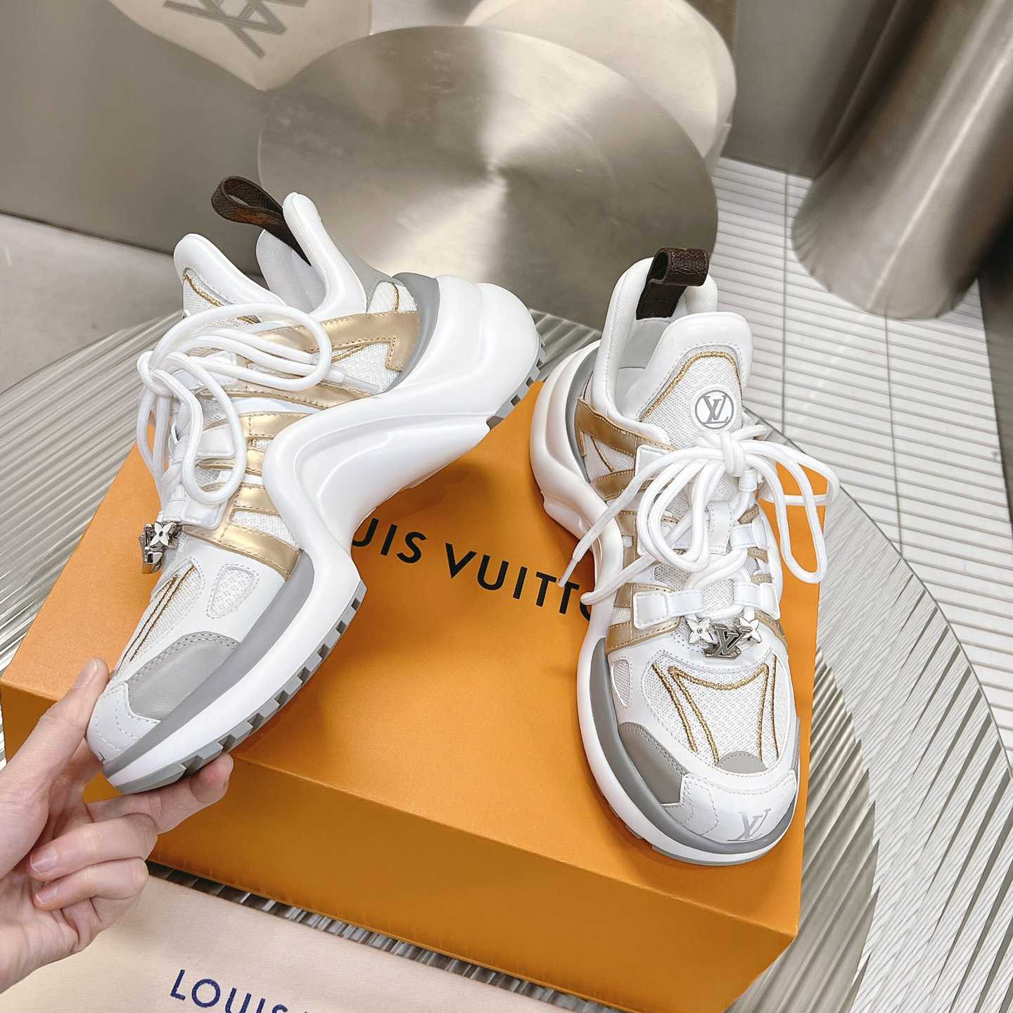 Louis Vuitton LV Archlight Sneaker      1AAVXW - EUR FASHION