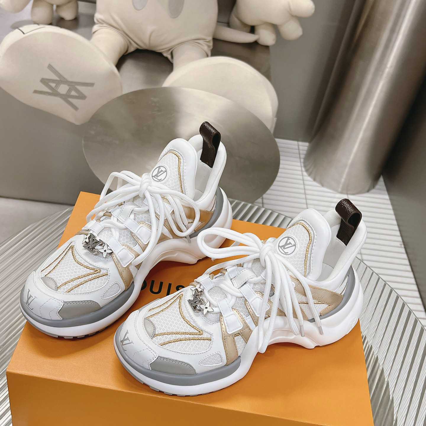 Louis Vuitton LV Archlight Sneaker      1AAVXW - EUR FASHION