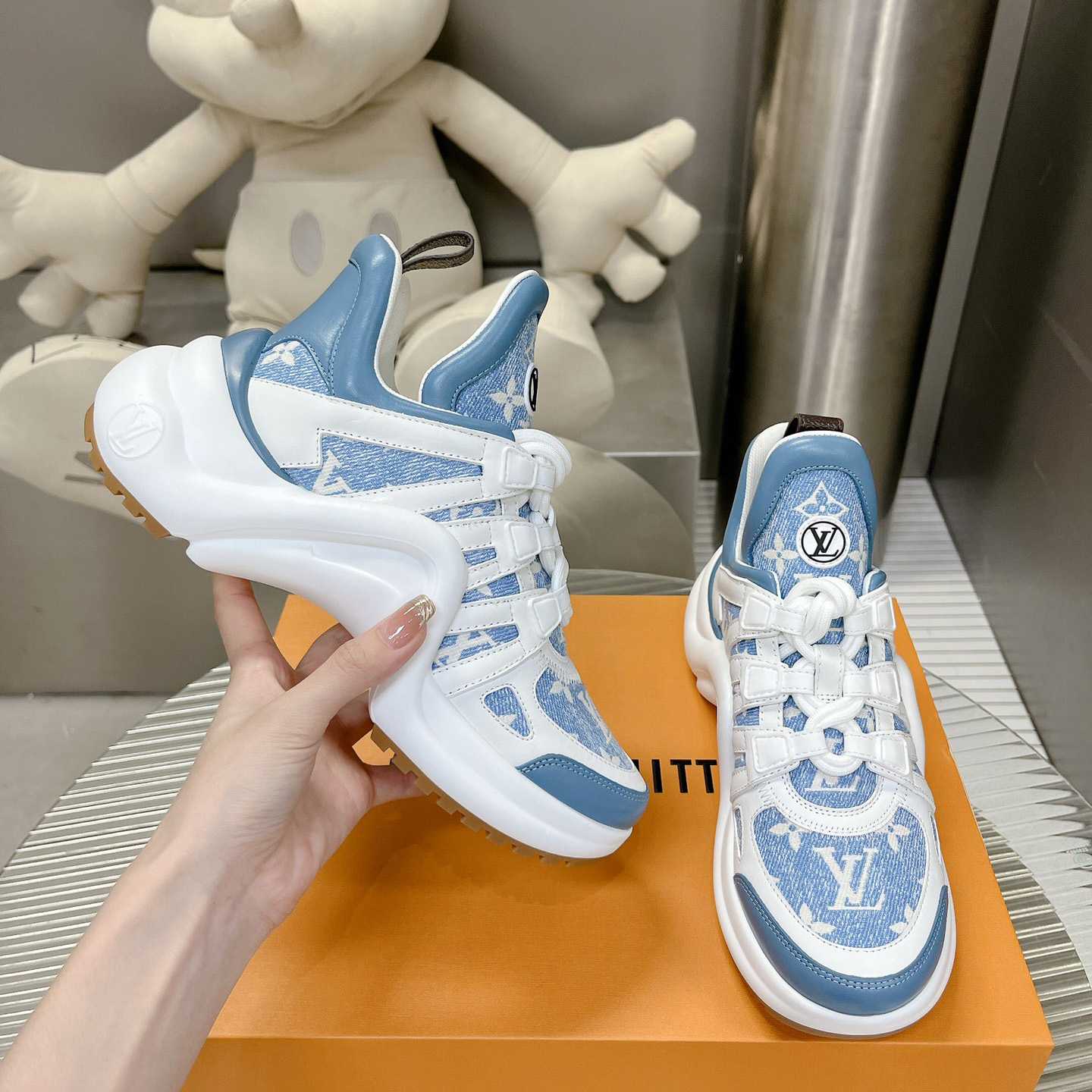 Louis Vuitton LV Archlight Sneaker     1AB30T - EUR FASHION
