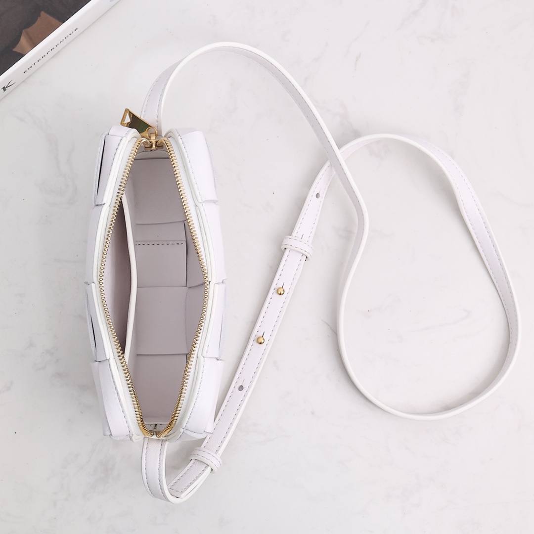 Bottega Veneta Mini Cassette Cross-Body Bag - EUR FASHION
