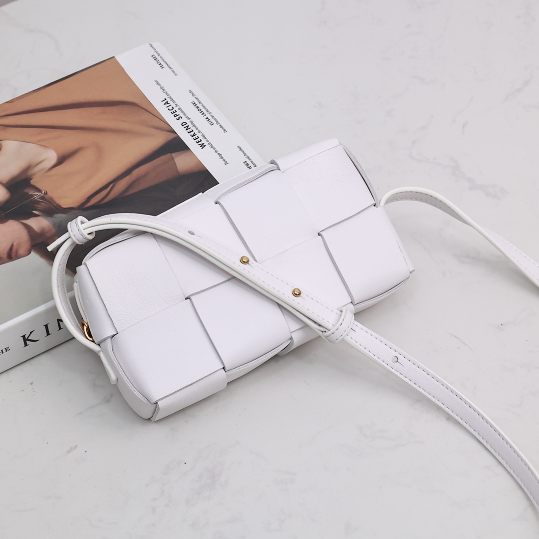 Bottega Veneta Mini Cassette Cross-Body Bag - EUR FASHION