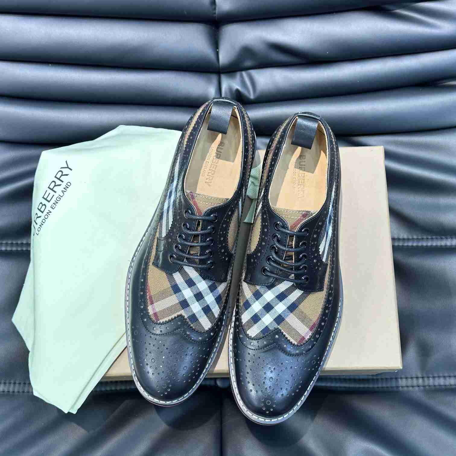 Burberry Vintage Check Paneled Derby Shoes - EUR FASHION