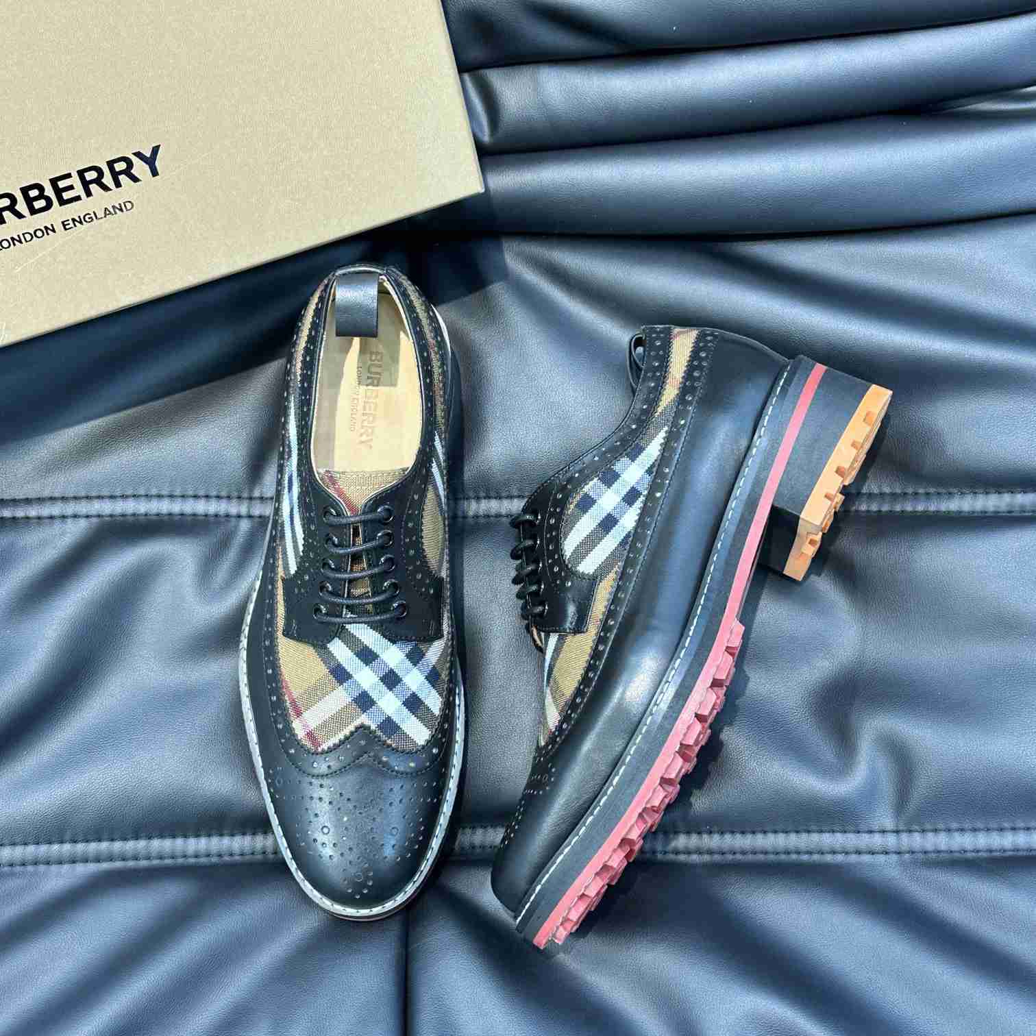 Burberry Vintage Check Paneled Derby Shoes - EUR FASHION