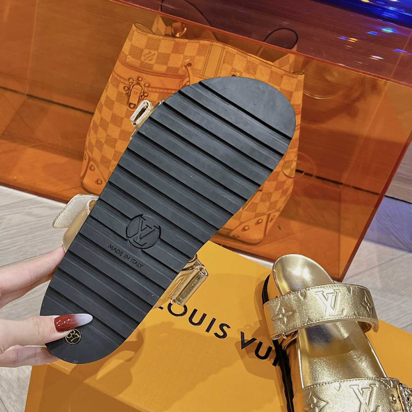 Louis Vuitton Bom Dia Flat Comfort Mules    - EUR FASHION