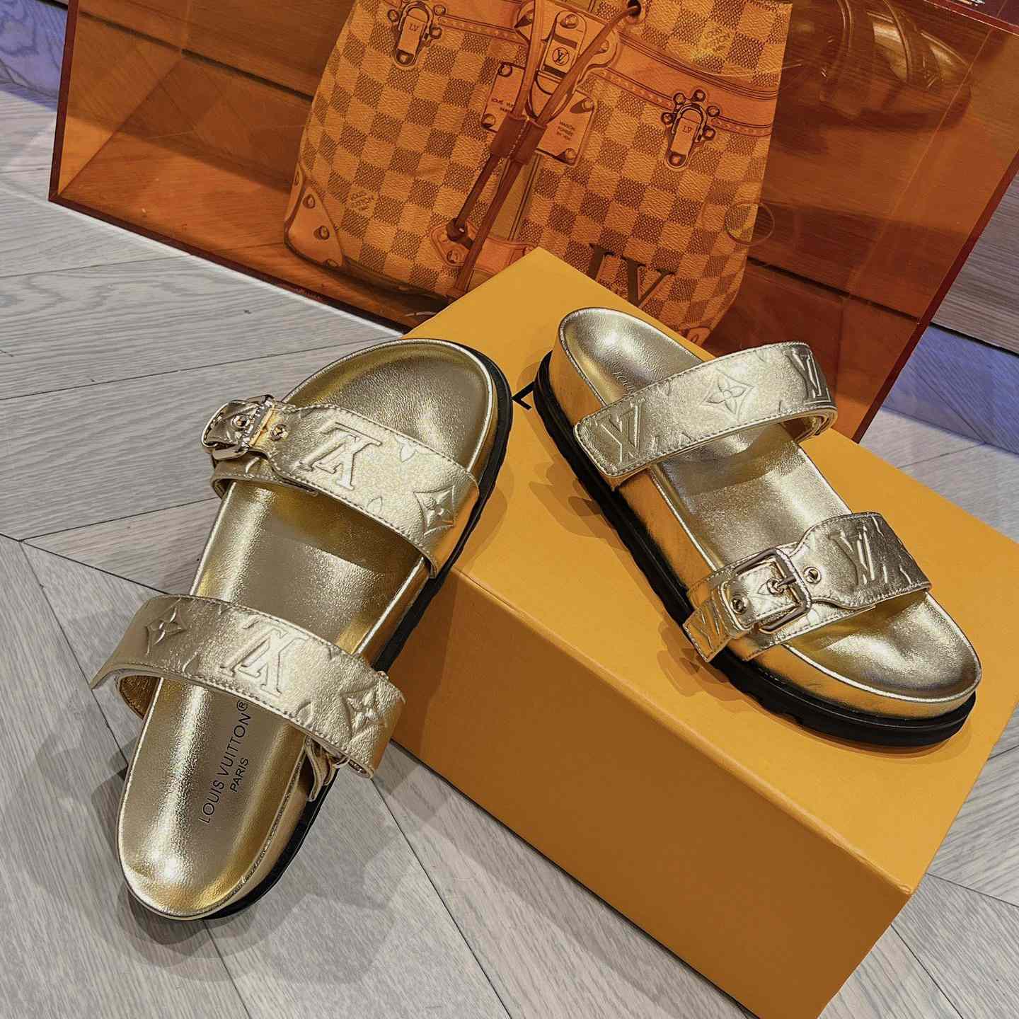 Louis Vuitton Bom Dia Flat Comfort Mules    - EUR FASHION