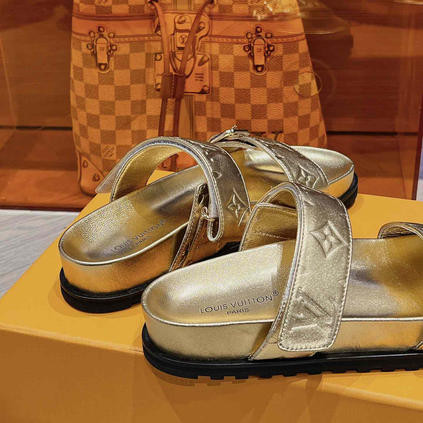 Louis Vuitton Bom Dia Flat Comfort Mules    - EUR FASHION