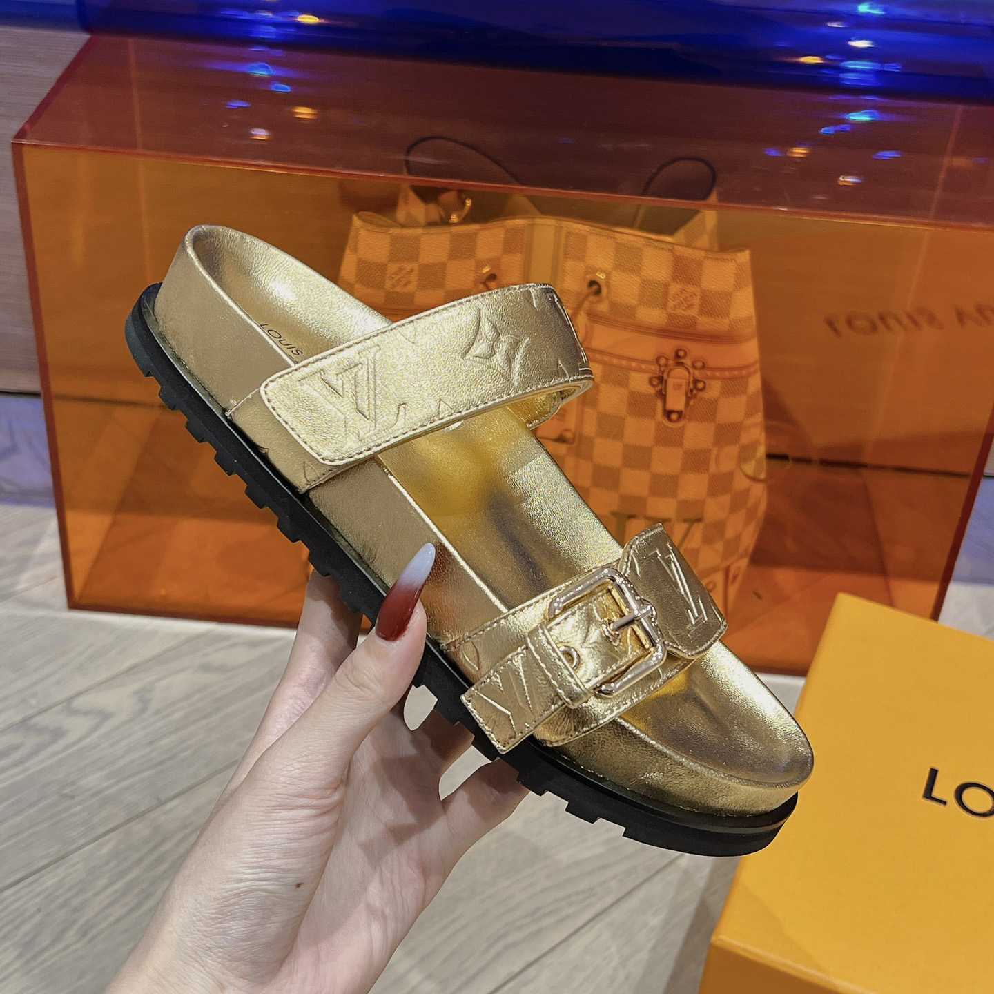 Louis Vuitton Bom Dia Flat Comfort Mules    - EUR FASHION