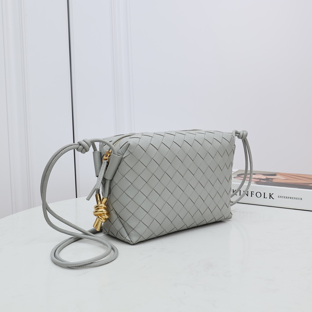 Bottega Veneta Small Loop Camera Bag - EUR FASHION