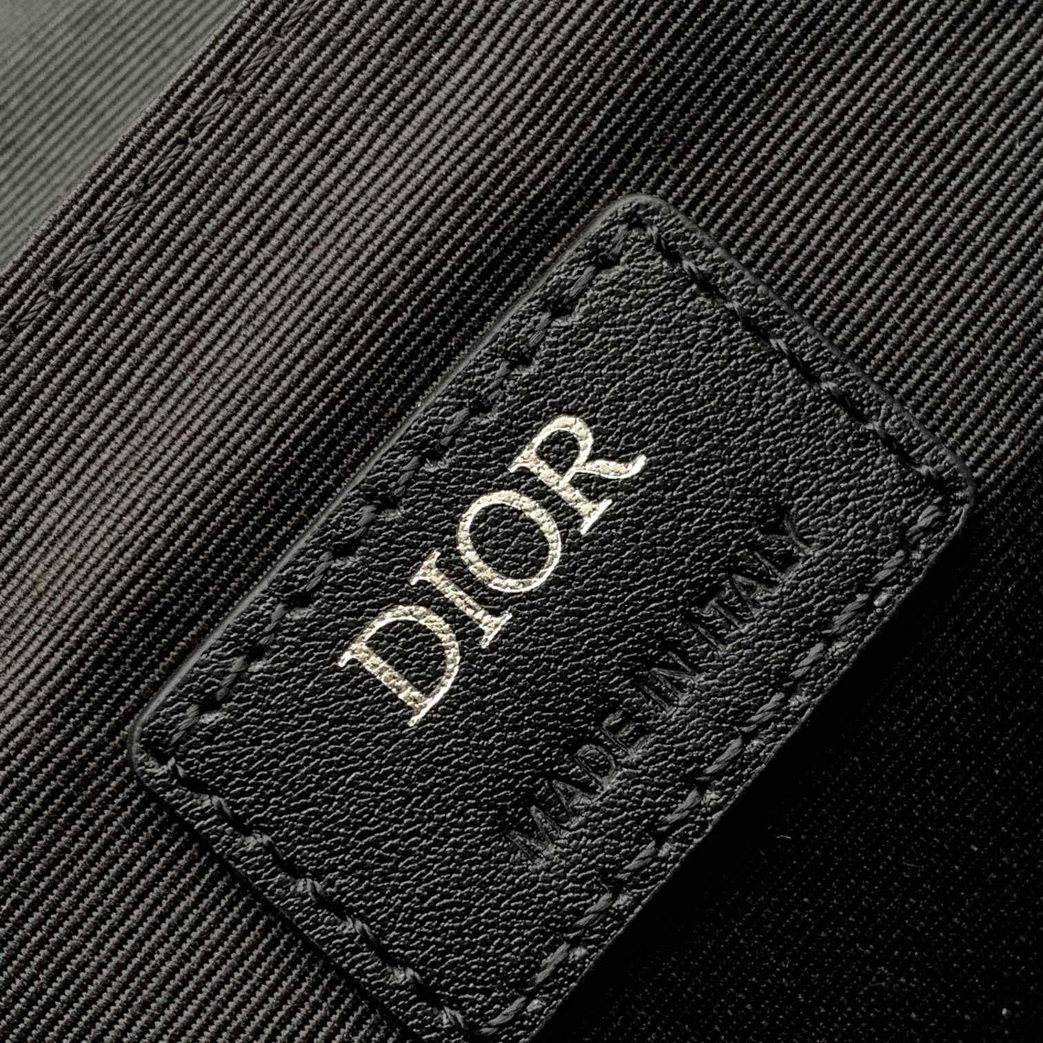Dior Mini Dior Hit The Road Bag - EUR FASHION
