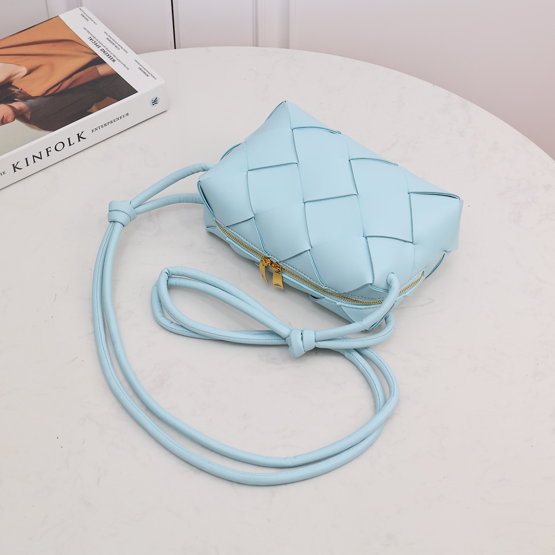 Bottega Veneta Small Cassette Camera Bag - EUR FASHION